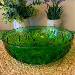 Anchor Hocking Starburst Medallion Patterned Bowl, Spearmint Green